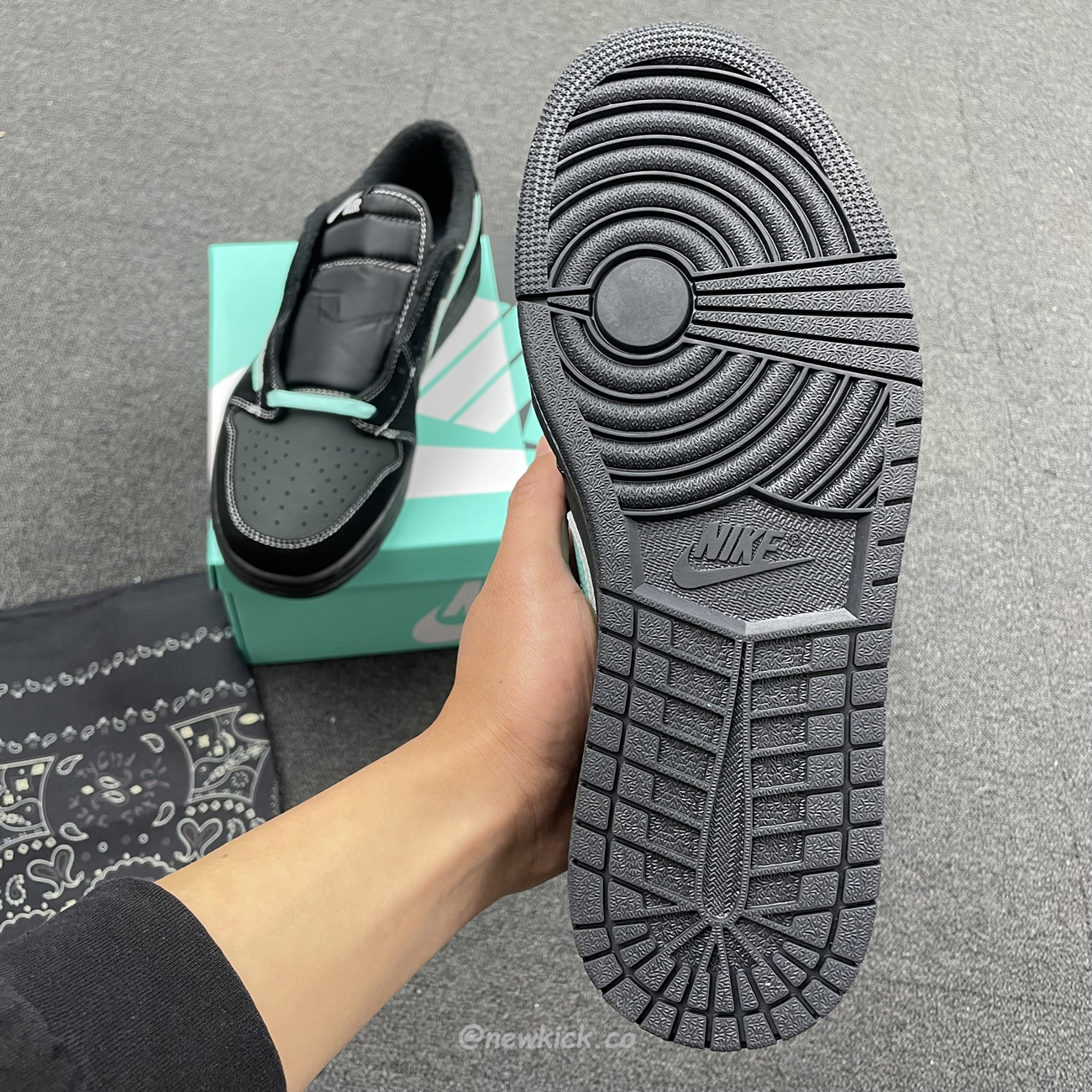 Air Jordan 1 Low Dazzles With Tiffany Cus Travis Dm7866 311 (2) - newkick.vip